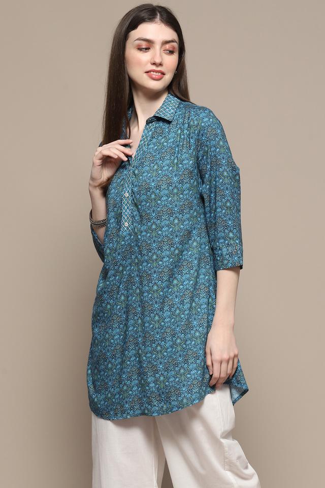 Buy BIBA Green Textured Rayon Collared Women s Party Wear Kurta Shoppers Stop