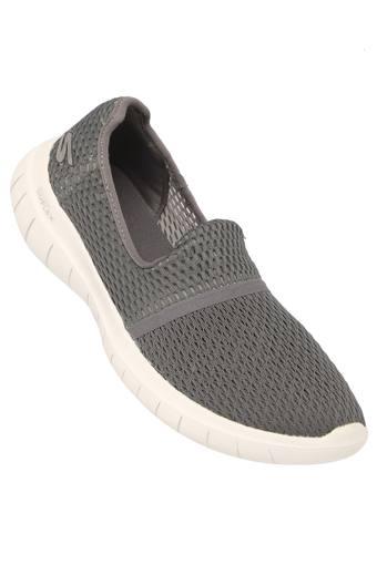 skechers shoppers stop