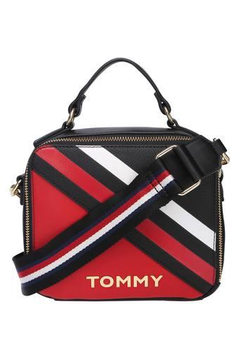 shoppers stop tommy hilfiger