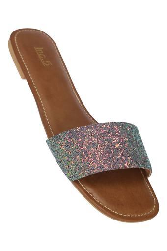 casual flats