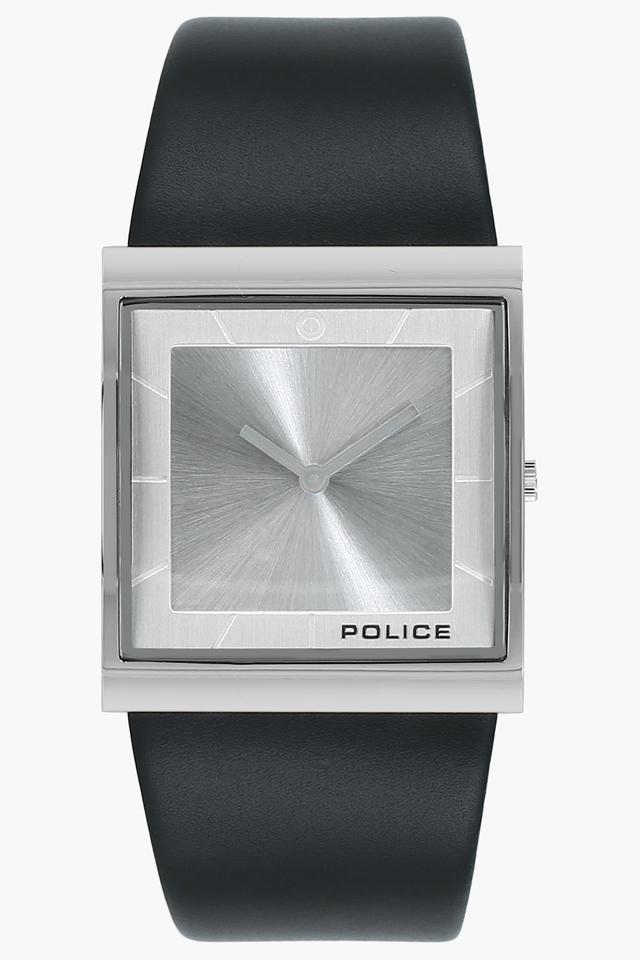 Police watch shop for men