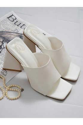 Square best sale white sandals