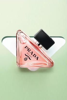 Prada perfume best sale pink bottle