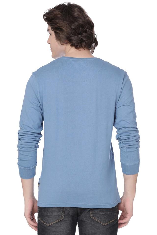 Light blue t hot sale shirt with jeans