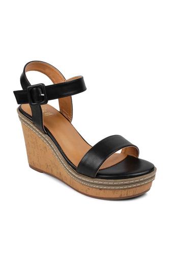 tresmode black heels