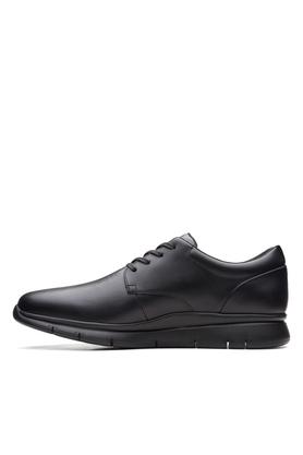 Clarks black outlet leather shoes