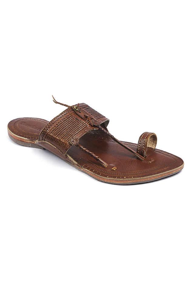 Buy KORAKARI Tan Genuine Leather Slip on Men s Kolhapuri Chappals Shoppers Stop