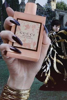 Gucci bloom best sale black perfume