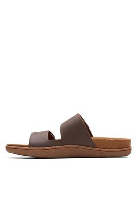 Clarks mens leather outlet flip flops