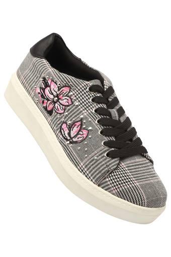 womens lace up casual shoes