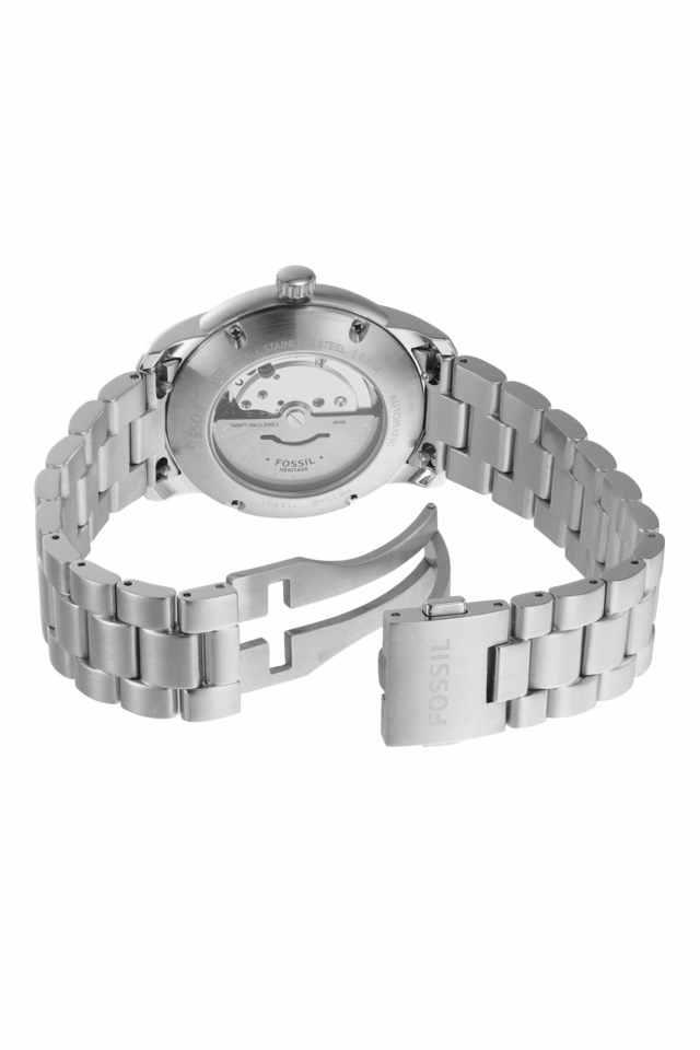 Shoppers stop fossil clearance