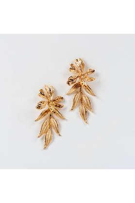 Flower deals style earrings