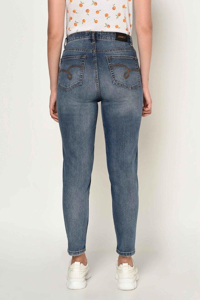 Levi's High-Waisted Mom Jeans In Indigo