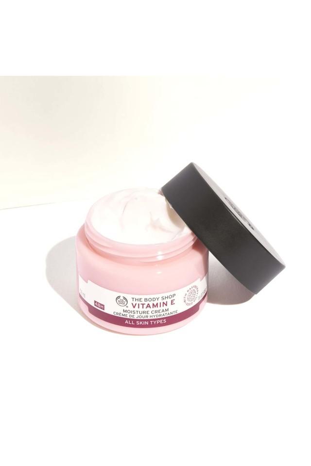 Vitamin e deals moisture cream