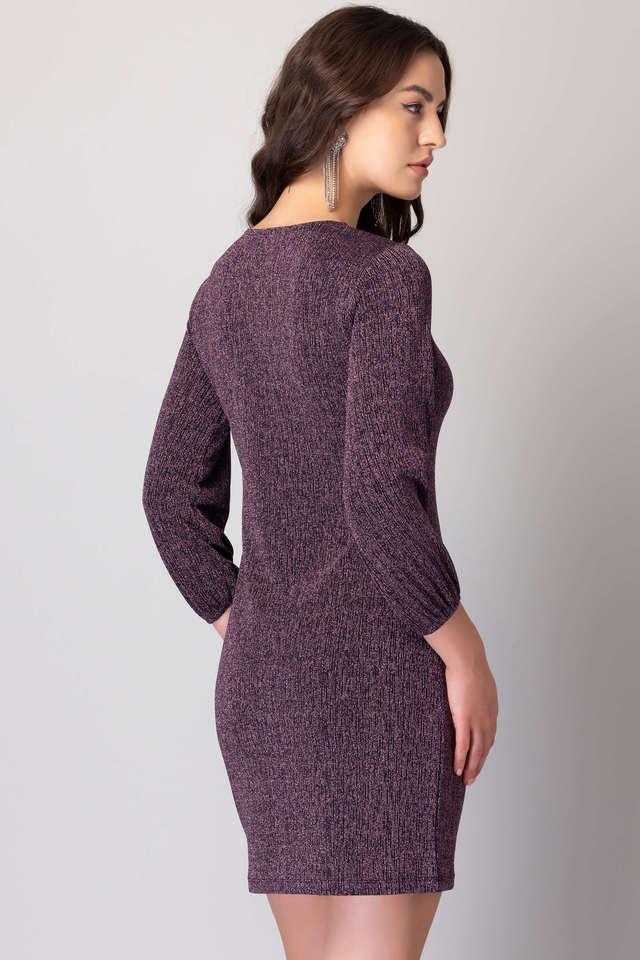 Long Sleeves Turtle Neck Bodycon Knitted Midi Dress In Burgundy – Miss  Floral