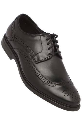 clarks black brogues