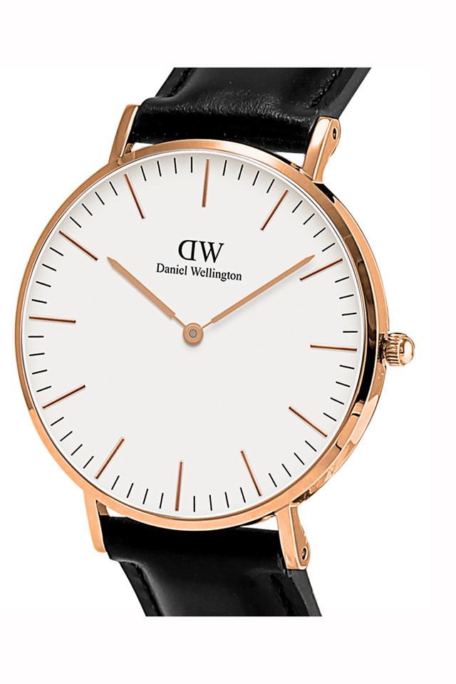 Black and gold daniel wellington cheap watch