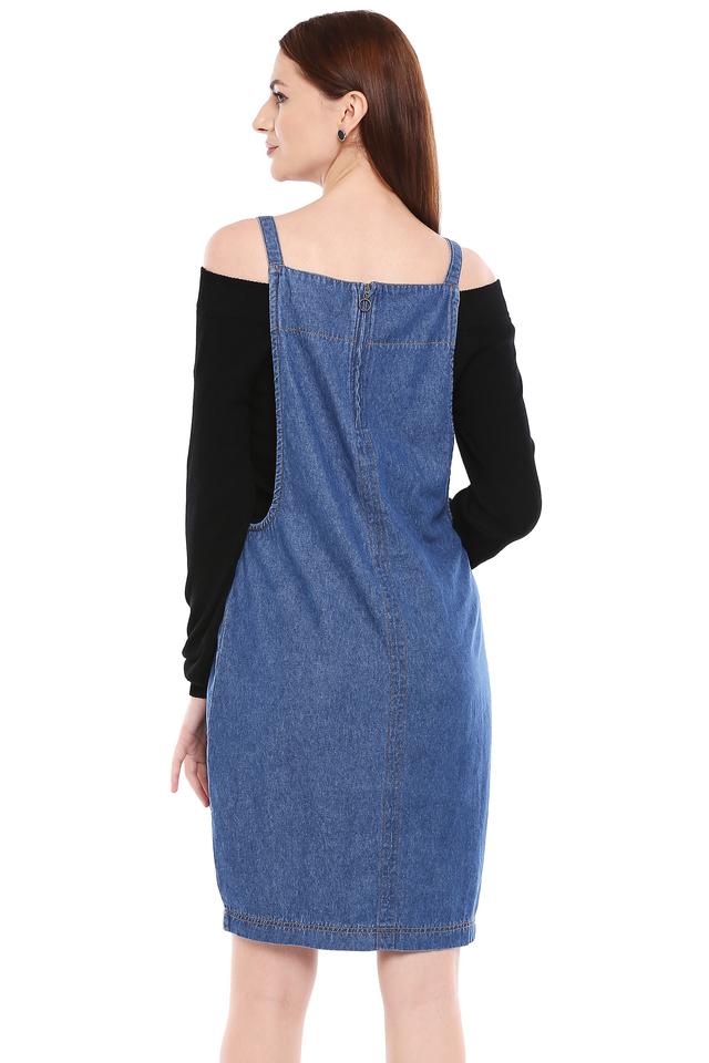 Hotel wear online: Blue pinafore dress