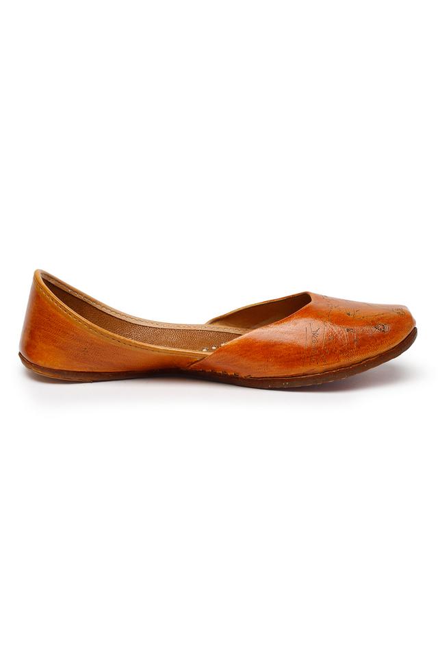 Women's hot sale jutti flats