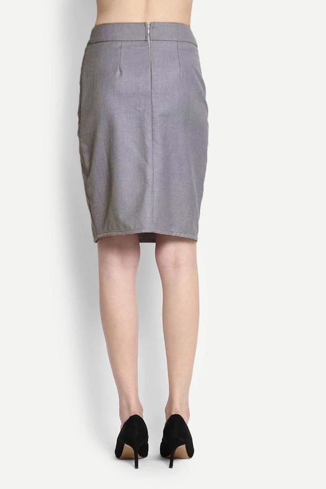 Grey pencil outlet skirt with pockets