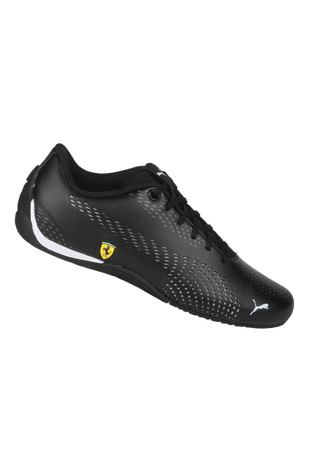 Black sports shop shoes for boys