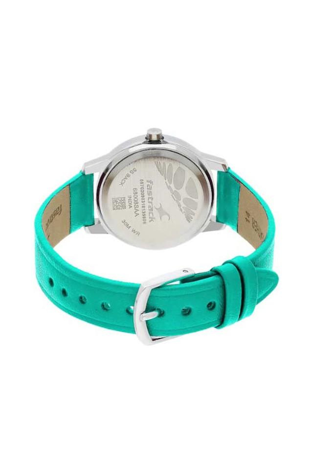 Fastrack 68008saa store