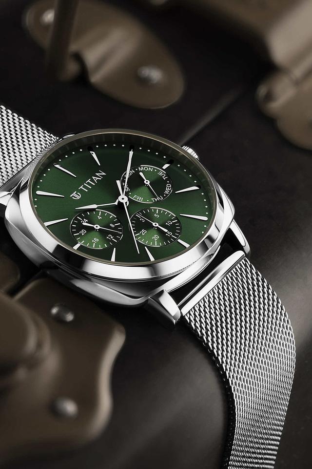 Buy TITAN Classique Suave 49 x 10.55 x 43 mm Green Dial Stainless Steel Analogue Watch For Men 90189SM01 Shoppers Stop
