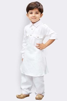 VASTRAMAY - White Kurta Pyjama Set - 1