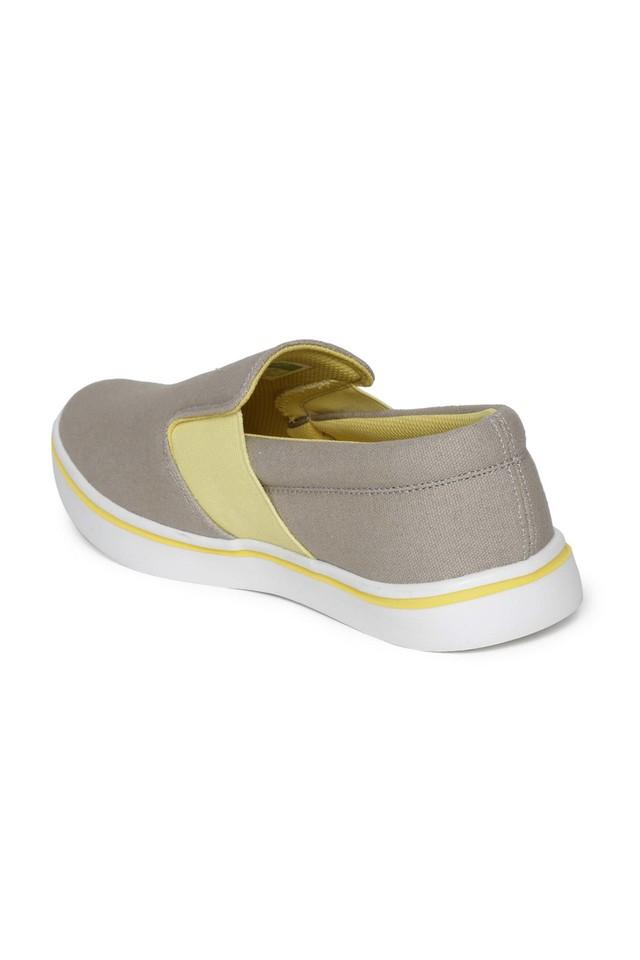 united colors of benetton slip on shoes