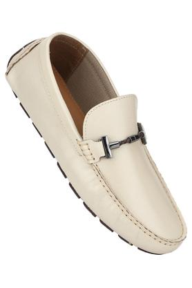 Red tape discount white loafers